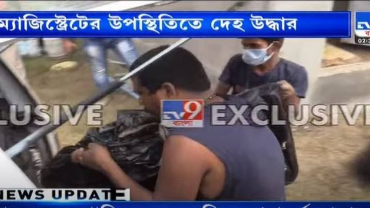 Malda Murder:মা-বাবা-বোন-ঠাকুমাকে জ্যান্ত সমাধিস্থ করেছিল আসিফ! বাড়ির গুদাম থেকে মিলল দেহ