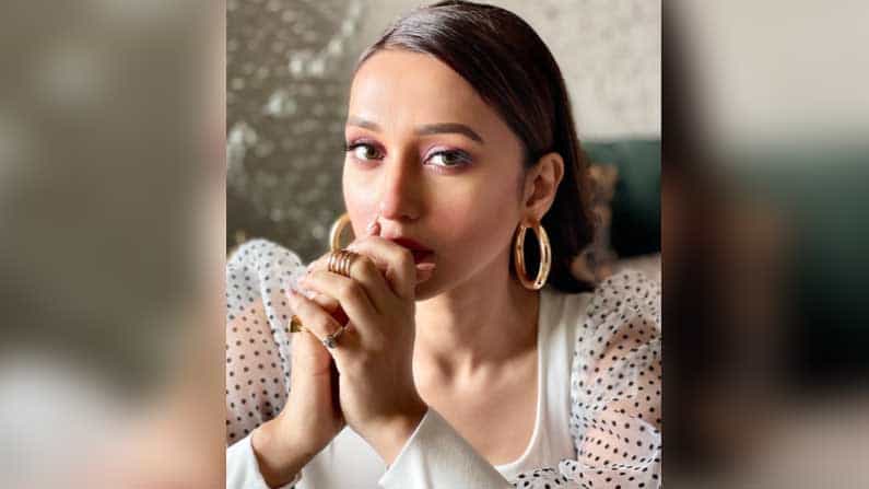 করোনা টিকাকরণ কেন্দ্রে জালিয়াতির অভিযোগ মিমি চক্রবর্তীর, গ্রেফতার এক করোনা টিকাকরণ কেন্দ্রে জালিয়াতির অভিযোগ মিমি চক্রবর্তীর, গ্রেফতার এক