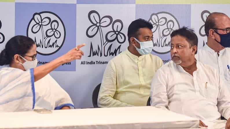 তৃণমূলে থেকেই মুকুল বললেন 'উপনির্বাচনে তৃণমূল হেরে যাবে', নয়া জল্পনা উস্কে দিলেন 'রায়বাবু' তৃণমূলে থেকেই মুকুল বললেন 'উপনির্বাচনে তৃণমূল হেরে যাবে', নয়া জল্পনা উস্কে দিলেন 'রায়বাবু'