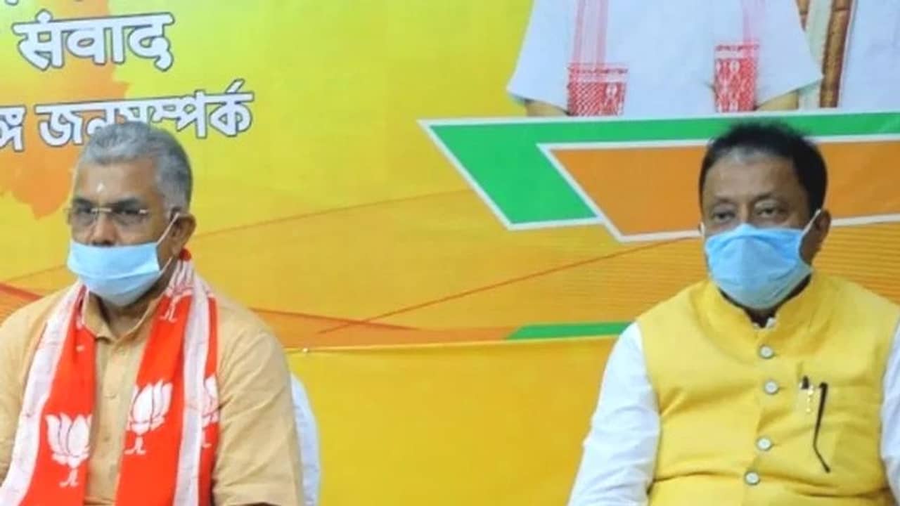 অভিষেক ফিরতেই মুকুল-জায়াকে দেখতে হাসপাতালে দিলীপ, আগে এলেন না কেন? দিলেন ব্যাখ্যাও