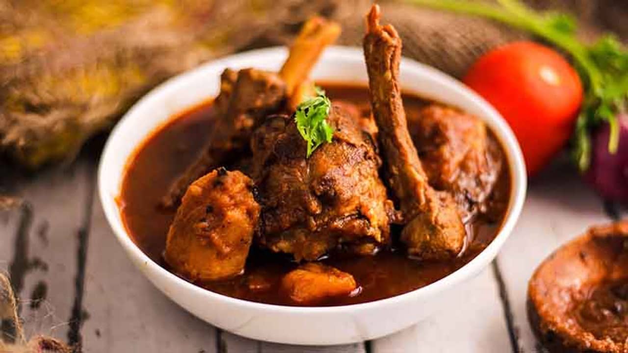 Viral: বরযাত্রীদের পাতে পড়েনি খাসির মাংস, বিয়ে ভেঙে অন্য পাত্রীকে বিয়ে করলেন বর!