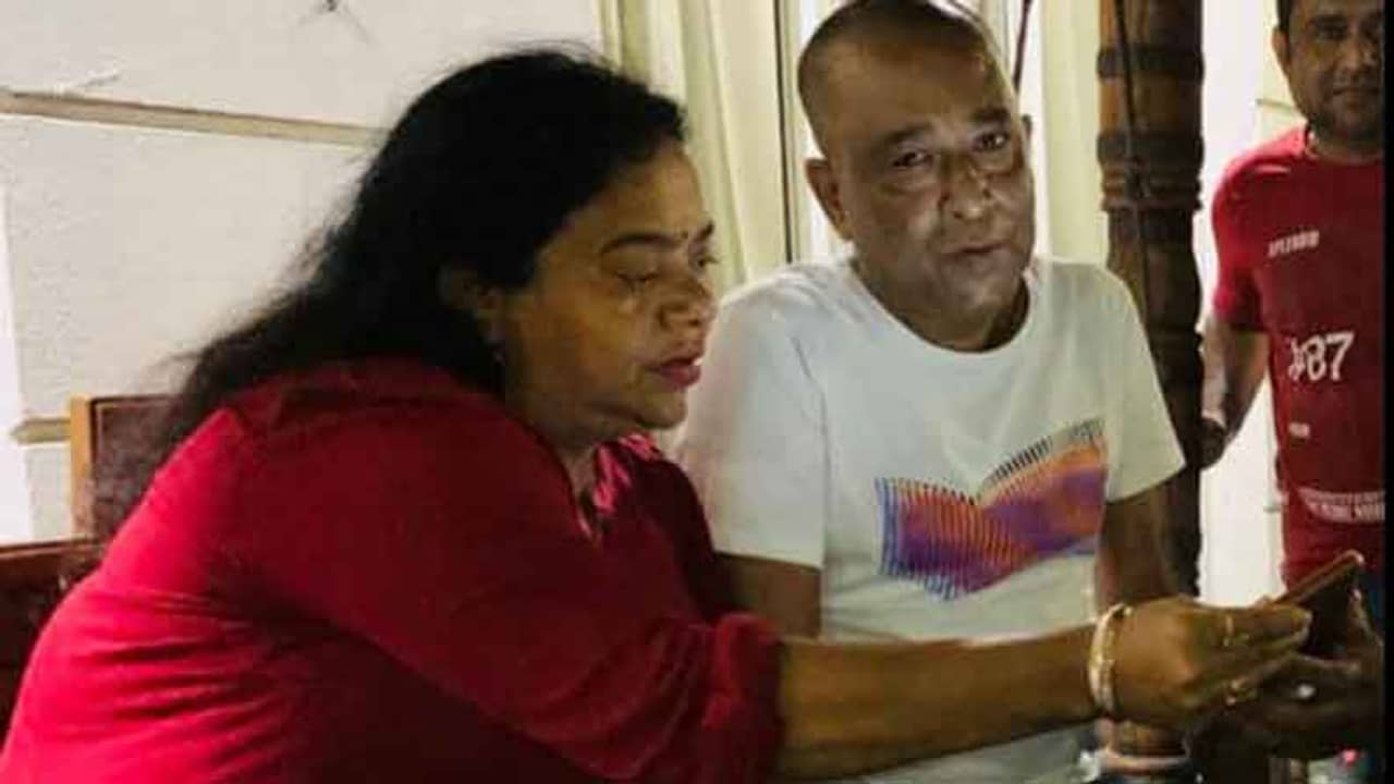 পিকলুর সঙ্গে ওকে কী অবস্থায় দেখা গিয়েছিল চার তলার ঘরে! ছবি-সহযোগে রত্নার ব্যাভিচারী জীবনের রহস্যভেদ শোভনের