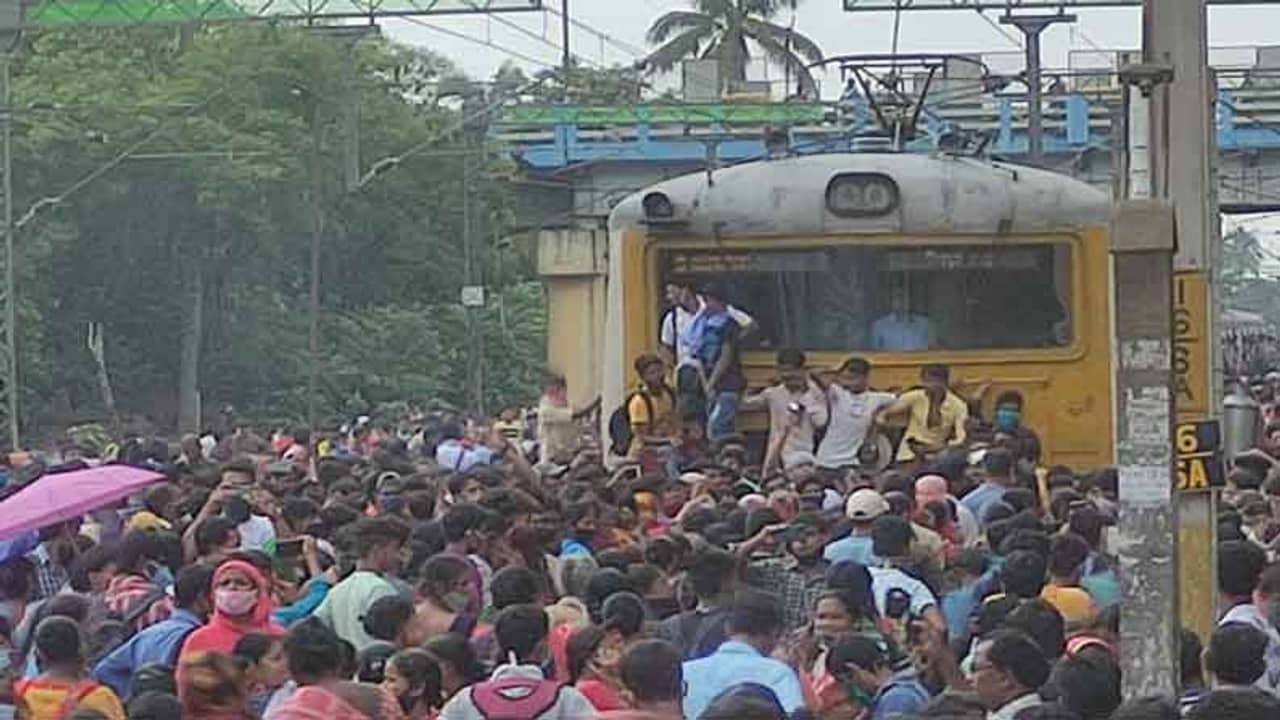রাজ্যের মানুষের স্বার্থে রেল পরিষেবা চালু করুন, সরাসরি রেলমন্ত্রীকে চিঠি বিজেপির