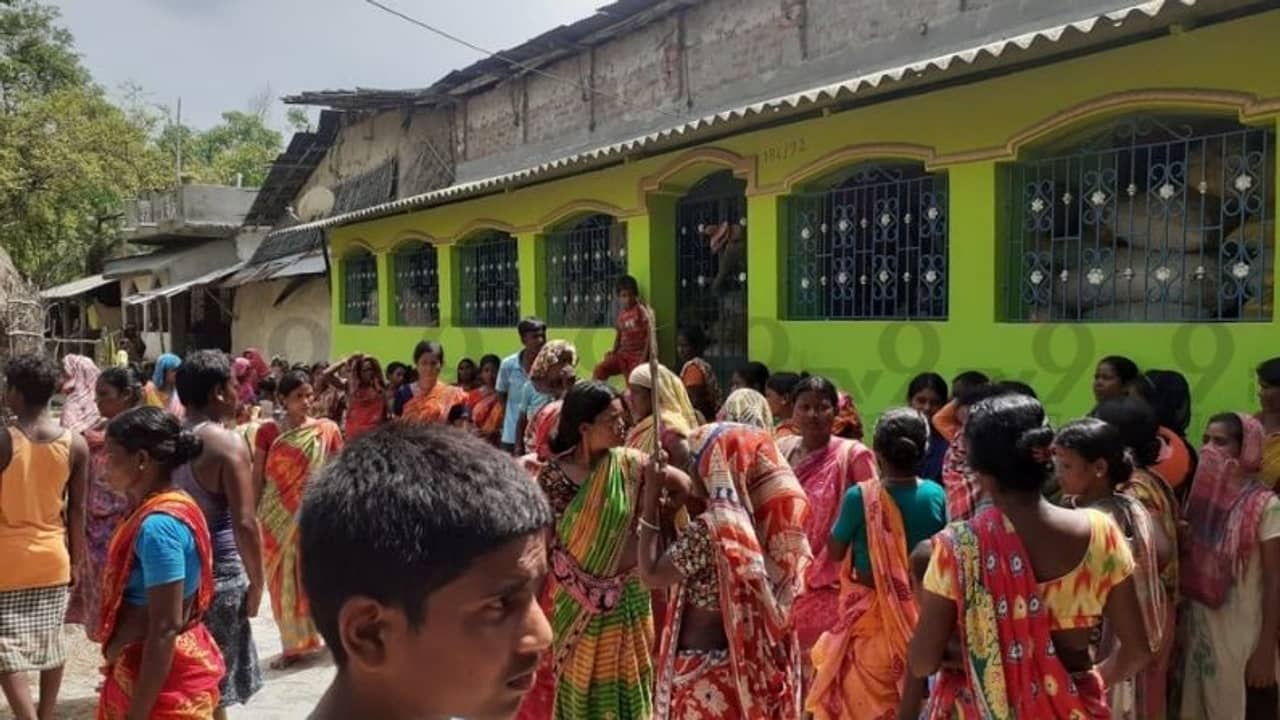 রাস্তা তৈরিতে ২লক্ষ টাকা কাটমানি! না দিলে কাজ বন্ধের হুমকি তৃণমূল নেতার