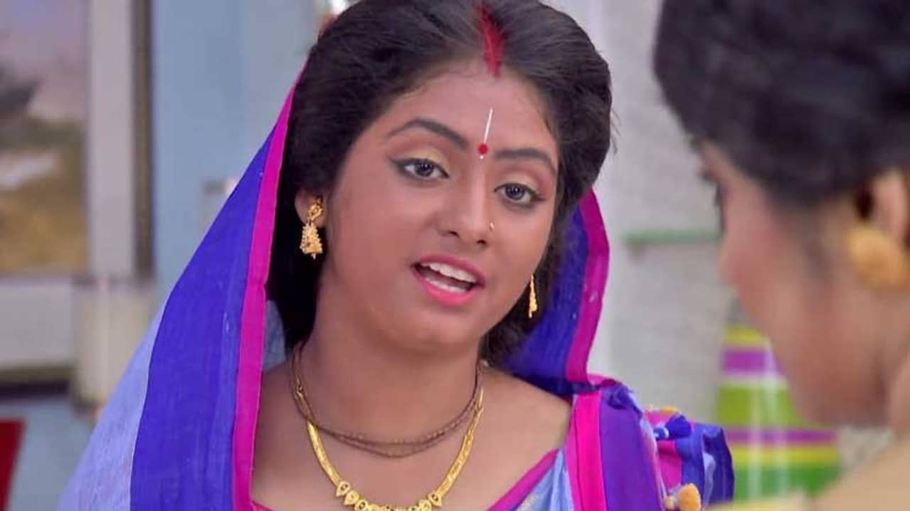 ‘কৃষ্ণকলি’তে সন্তান পেয়েছি, নাতি নাতনির মুখও যেন দেখতে পারি, বললেন তিয়াসা