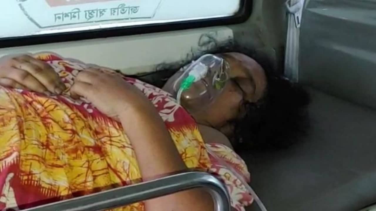 ই-মেল আসেনি, এক ঘন্টা অপেক্ষায় অ্যাম্বুল্যান্সেই মৃত্যু করোনা রোগীর