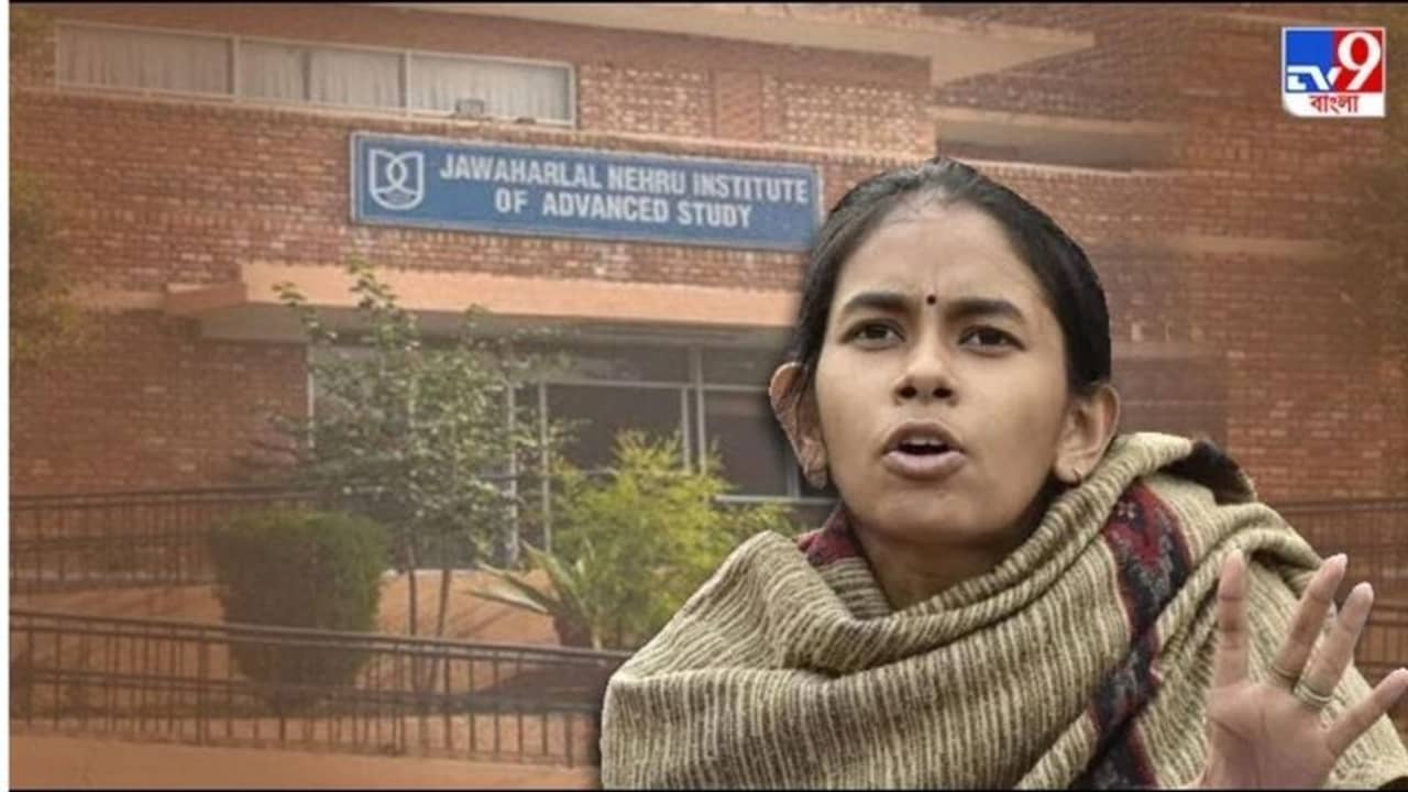 জেএনইউর প্রেমপত্র পেয়ে ঐশীর প্রশ্ন, এত দেরি কেন?