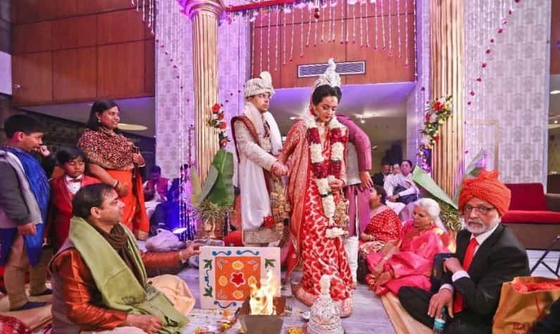 হিন্দু মতে বিয়েতে সাত পাকের সাত প্রতিজ্ঞা কী কী জানা আছে? হিন্দু মতে বিয়েতে সাত পাকের সাত প্রতিজ্ঞা কী কী জানা আছে?
