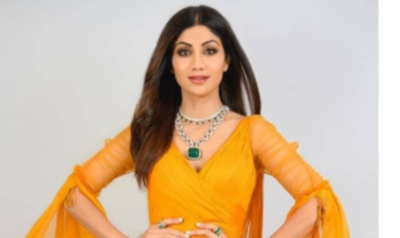 হলুদ গাউনে সুন্দরী শিল্পা! নেট দুনিয়ায় ফের একবার চমক ধড়কন নায়িকার