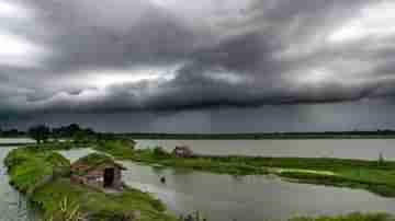 West Bengal Weather: অতি বর্ষণে বন্যা পরিস্থিতি একাধিক জেলায়, আশার কথা শোনাচ্ছে না হাওয়া অফিস