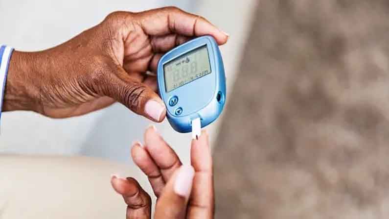 Blood Sugar: কোভিড পরবর্তীতে চড়চড়িয়ে বাড়ছে ব্লাড সুগার? সুস্থ থাকুন আয়ুর্বেদের সাহায্যে