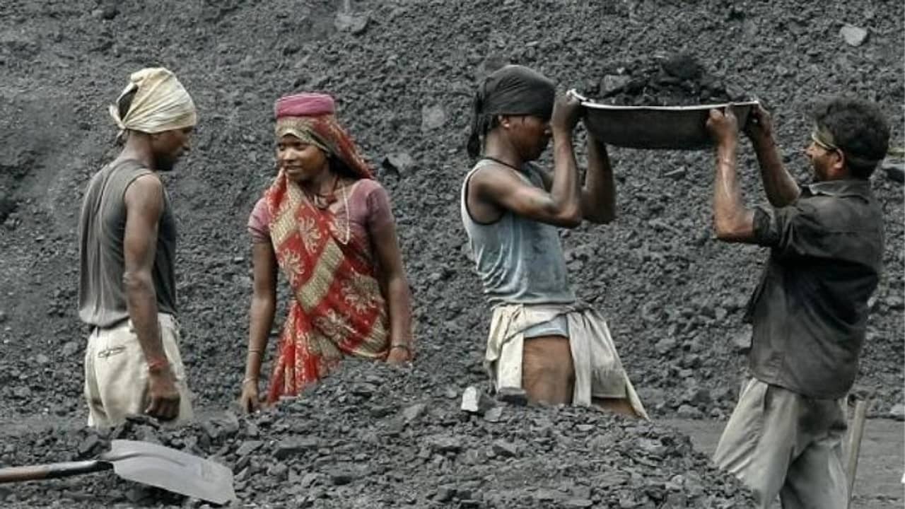 কর্মীদের টিকাকরণে গতি আনতে কেন্দ্রকে চিঠি, ১০ লক্ষ টিকার আবেদন জানাল কোল ইন্ডিয়া