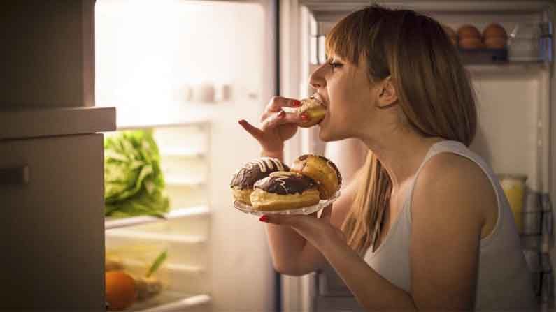 Hunger vs Craving: সত্যিই খিদে পেয়েছে নাকি খাবারের প্রতি আকৃষ্ট হচ্ছেন, বুঝবেন কীভাবে?