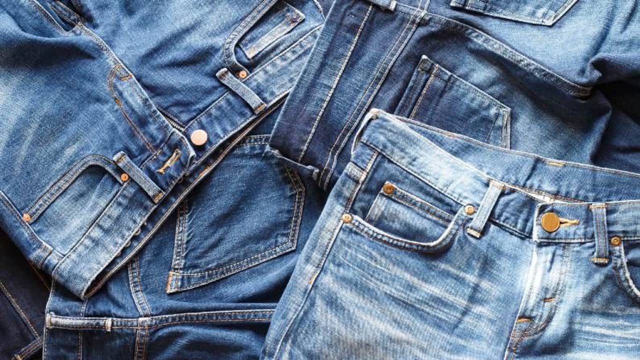 Fashion Trend: কমফোর্টের এবং স্টাইল দুটোই চাই? যেমন খুশি ফ্লেয়ার্ড জিন্স পরে নজর কাড়ুন সকলের