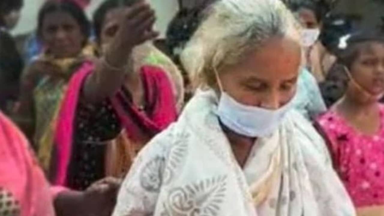 শ্রাদ্ধানুষ্ঠানের পরেরদিনই হাজির করোনায় মৃত স্ত্রী, রাগ দেখালেন খোঁজ না নেওয়ায়