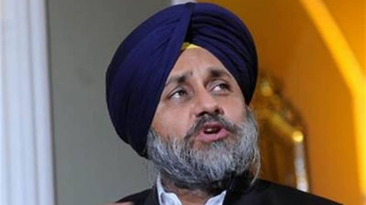 ৪০০ টাকার টিকা বিক্রি হচ্ছে ১৫৬০ টাকায়! আদালতে যাওয়ার হুঁশিয়ারি শিরোমণি আকালি দলের প্রধানের