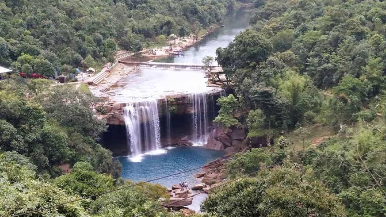 Meghalaya Tourism: মেঘালয়ের বৃষ্টি উপভোগ করতে চান? আপনাকে এই ১০টা জায়গায় যেতেই হবে