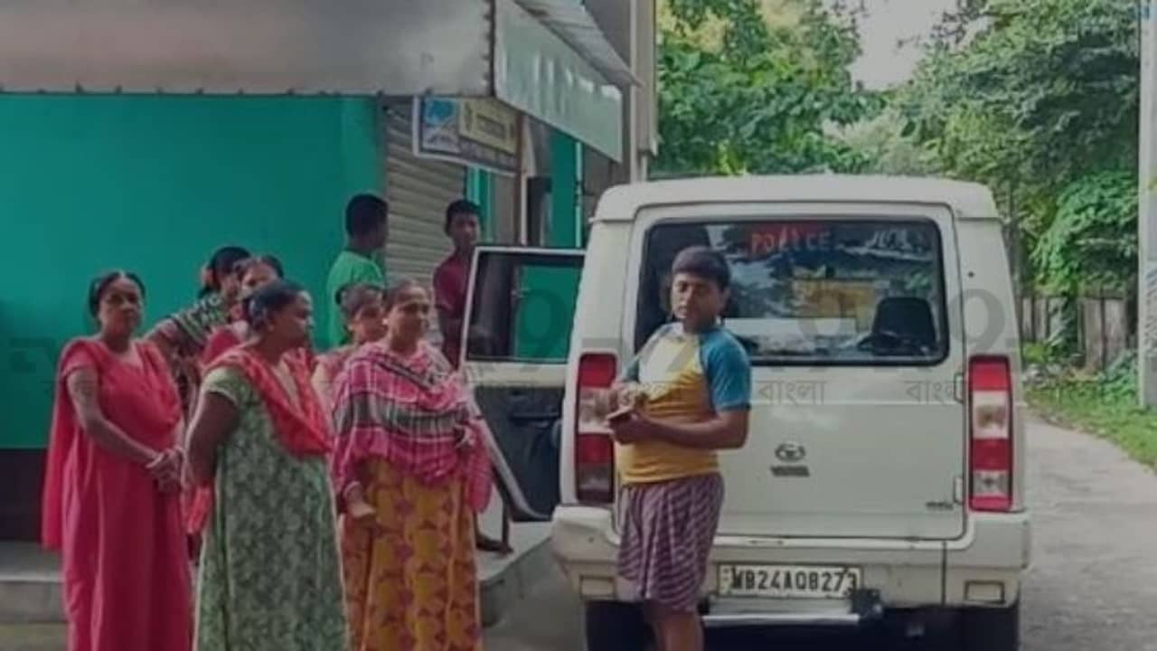 মদ খেতে বারণ করেছিলাম, তারপরেই... দিনদুপুরে বোমাবাজি, উত্তপ্ত জগদ্দল!