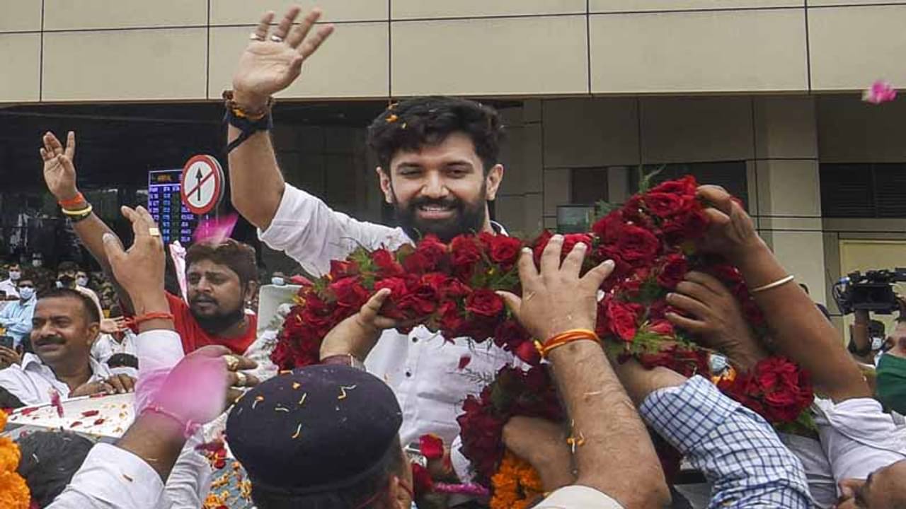 ম্যা শের কা বেটা, বাবার জন্মদিনে ফের হুঙ্কার চিরাগের