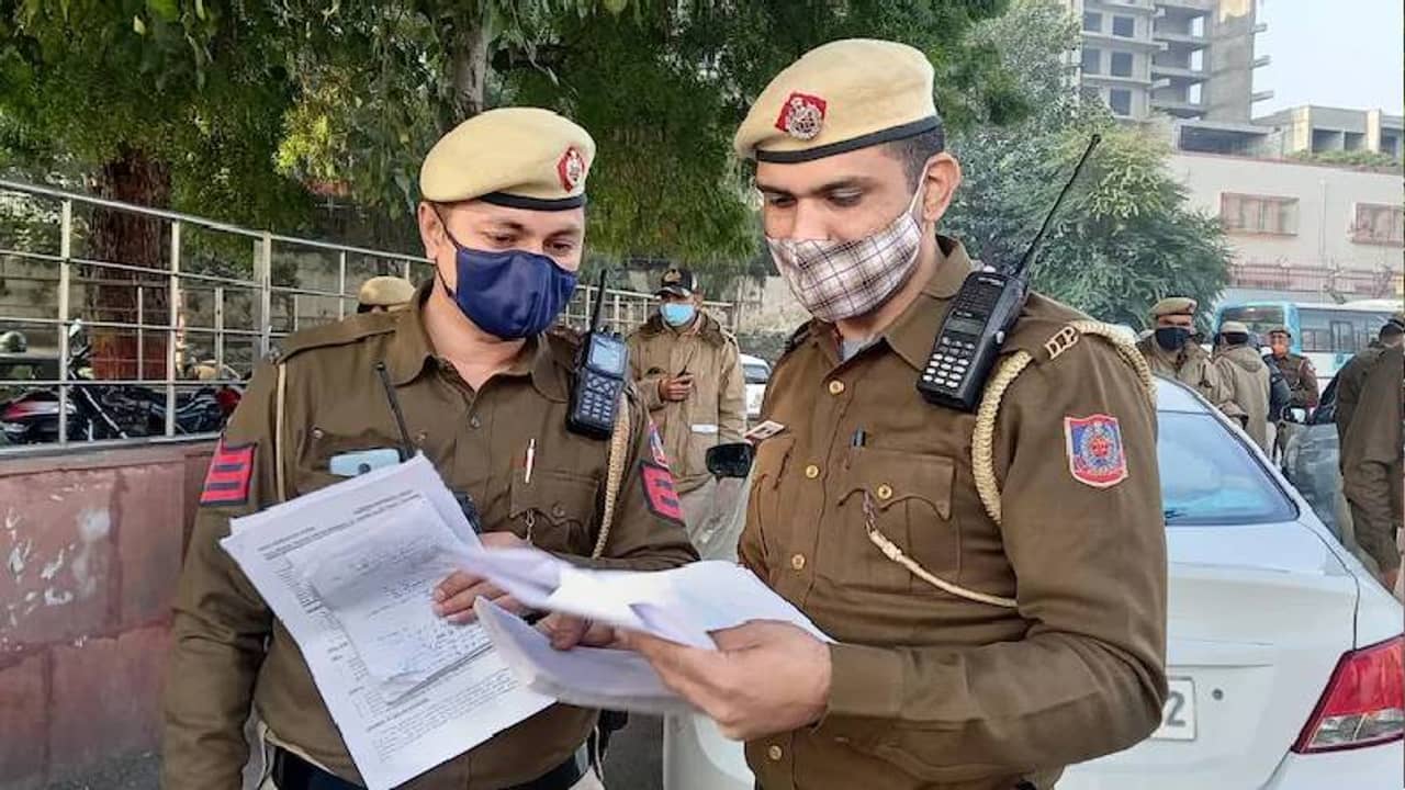 বিচার মেলার আগেই বিচার শেষ! আদালতের মধ্যেই গুলিবিদ্ধ হয়ে মৃত্যু অভিযুক্ত