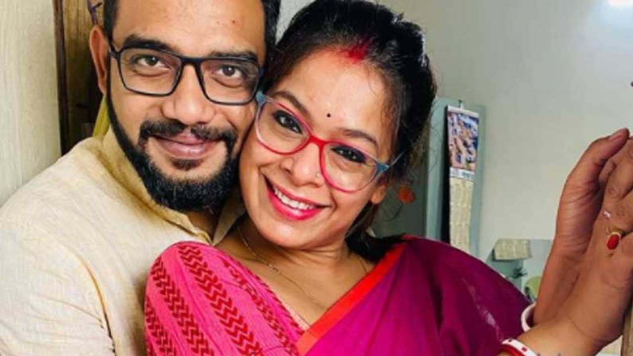 অন্তরঙ্গ মুহূর্তের ছবি সোশ্যাল ওয়ালে শেয়ার করলেন ইমন