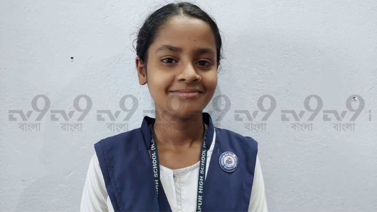 ইয়াস কেড়েছে ছাদ, তবু ডাক্তার হওয়ার স্বপ্নে বুঁদ মেধাবী সাবিনা, দরকার শুধু সহযোগিতা