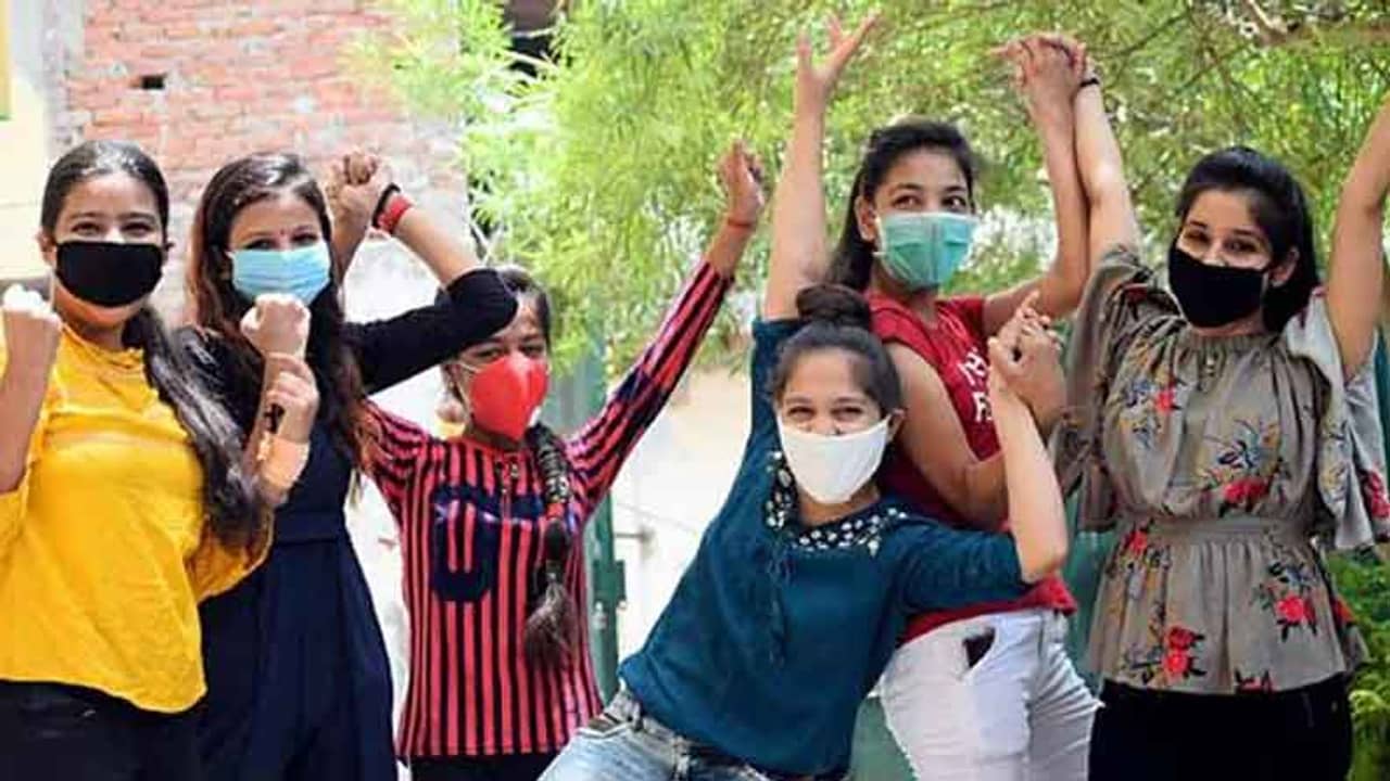 Madhyamik Resul 2021: সবাই পাস! ঝুলি ভর্তি নম্বর, ব্রাত্য শুধু কিছু চেনা মুহূর্ত