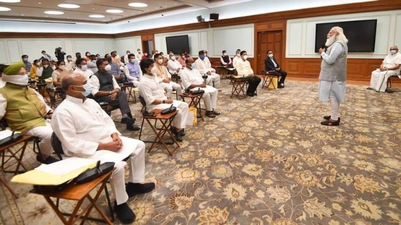 Modi Cabinet Expansion 2021: নতুন মন্ত্রক পেলেন শাহ, এক হল স্বাস্থ্য এবং রাসায়নিক সার, দফতর বণ্টনেও চমক নমোর