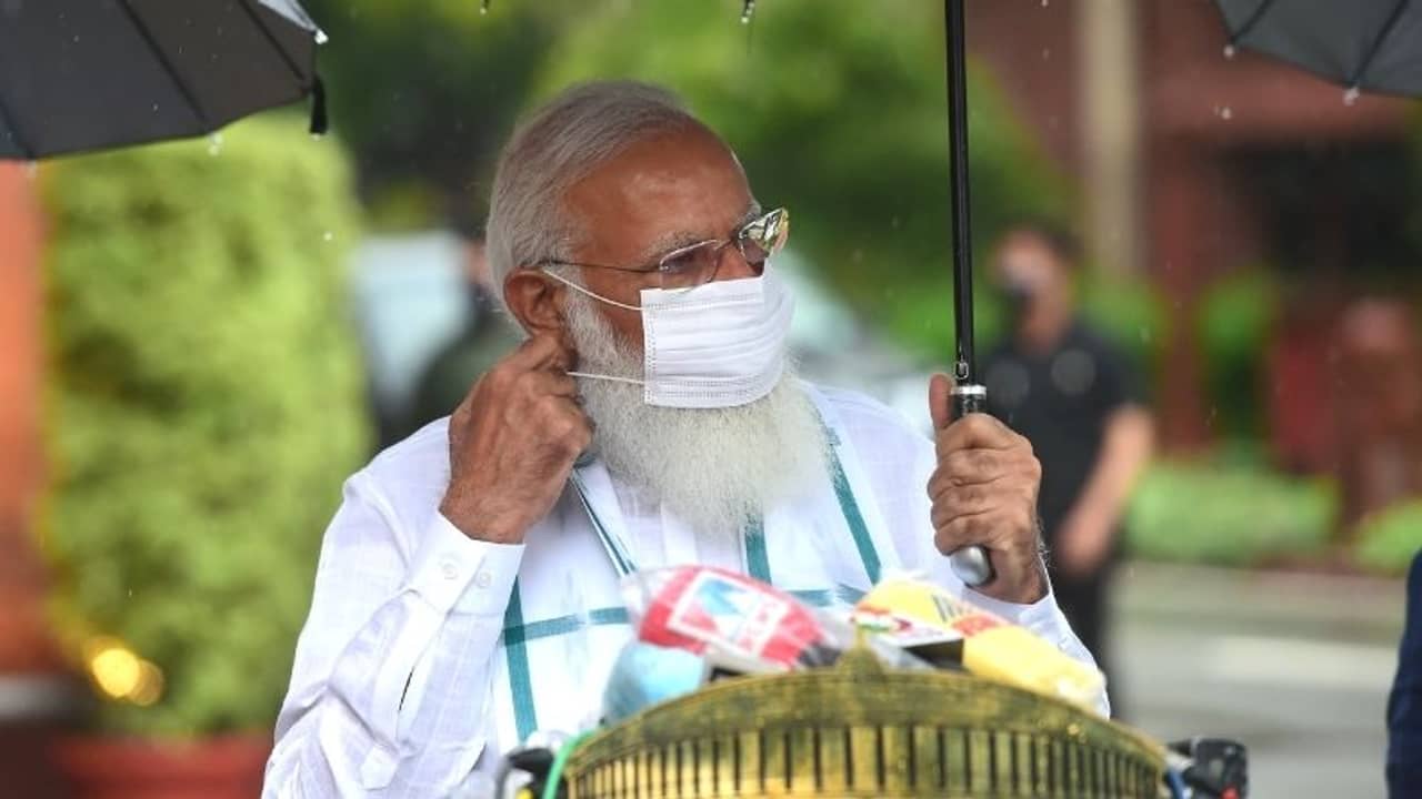 নরেন্দ্র মোদীকে বাংলাদেশি মন্ত্রীর পরিচয় করাতে দেবে না তৃণমূল