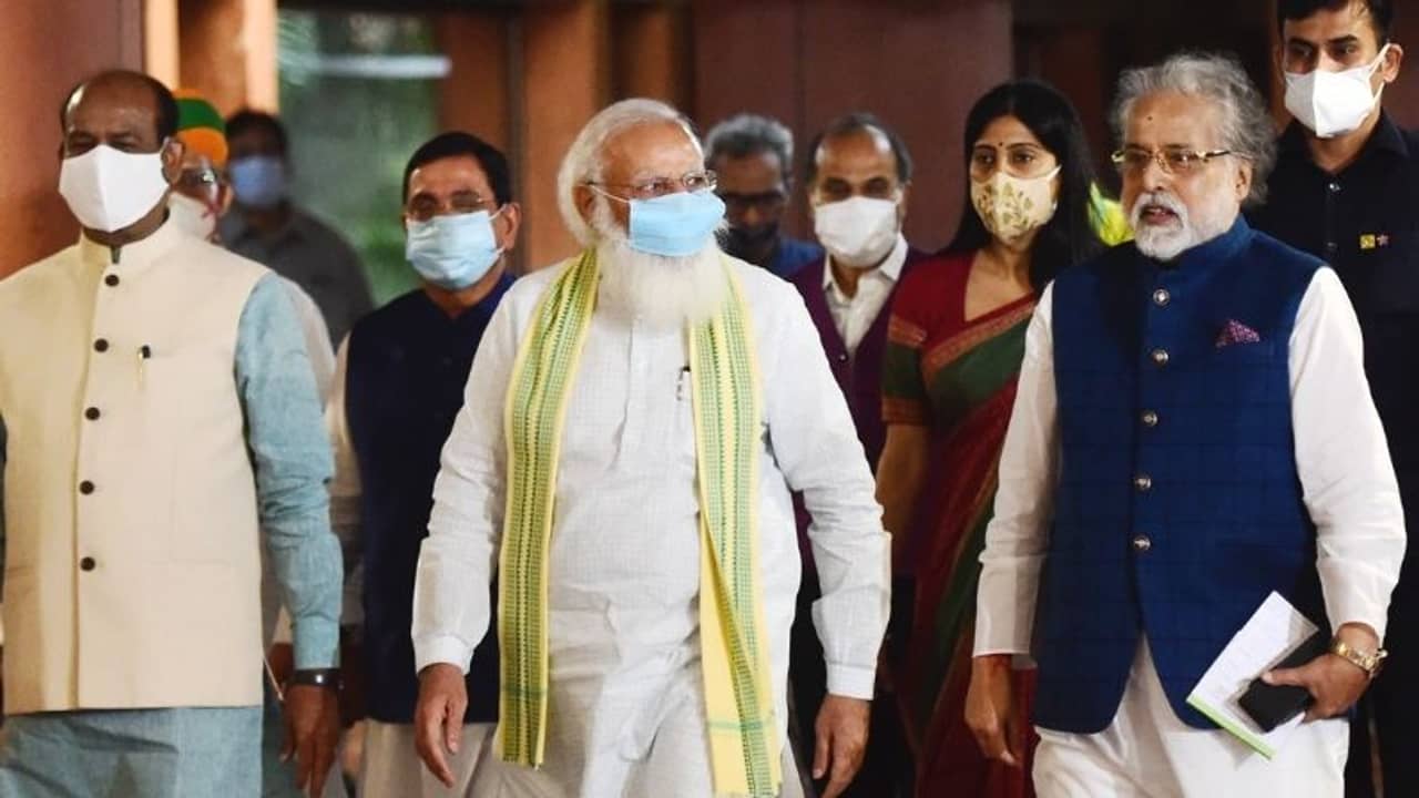 বরাদ্দ টিকাটুকু দিন, সর্বদল বৈঠকে আবেদন তৃণমূলের, বড় প্রতিশ্রুতি মোদীর