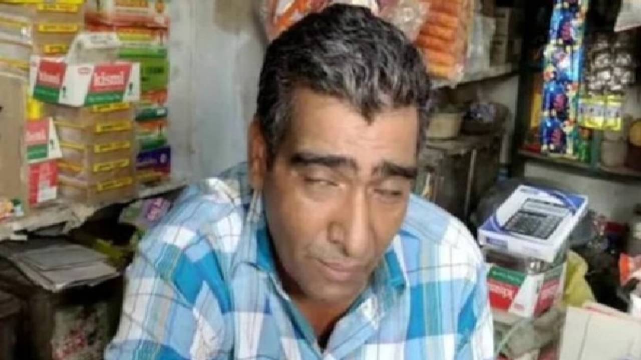 বছরে ৩০০ দিন ঘুমোন, সবাই ডাকে কুম্ভকর্ণ নামে