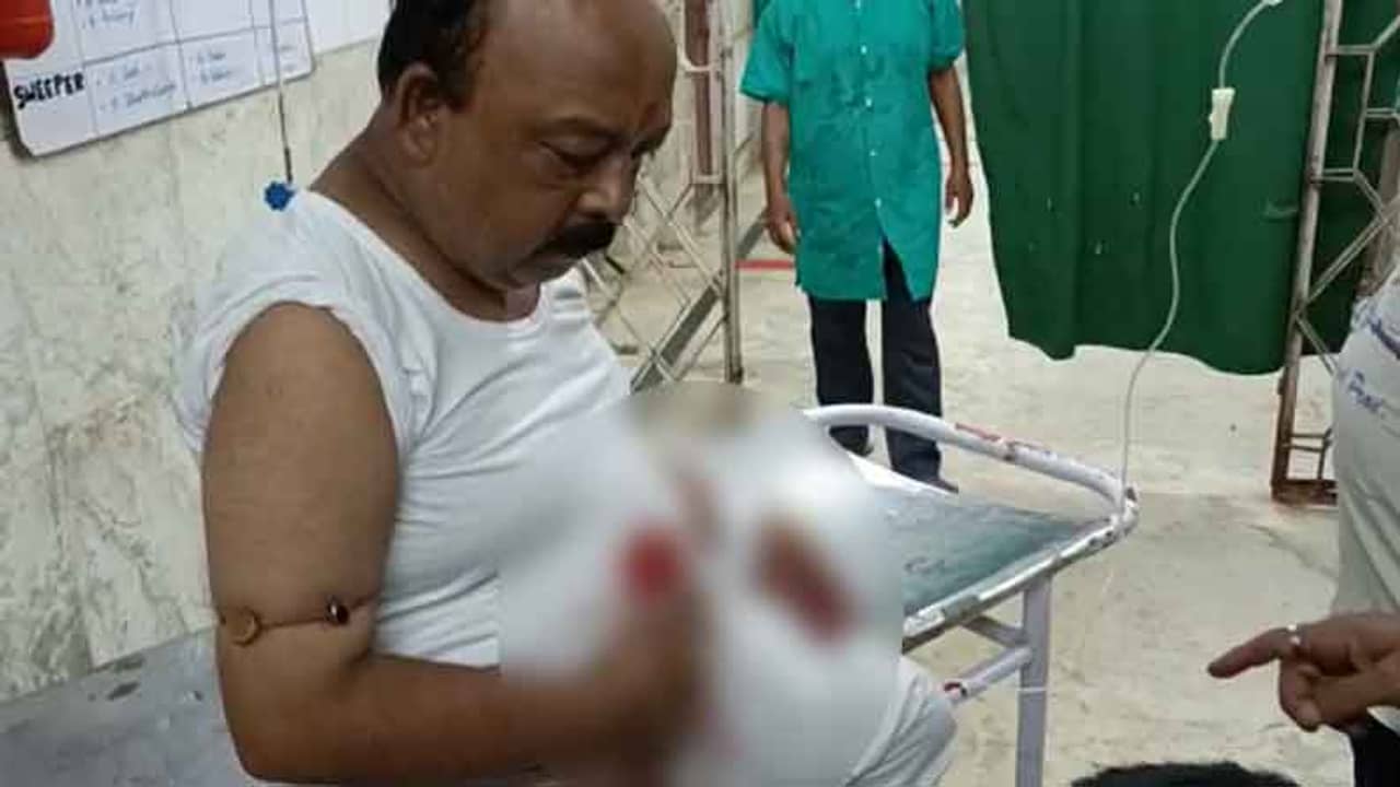 কংগ্রেস, বিজেপি ঘুরে তৃণমূলে প্রত্যাবর্তন, ভরা বাজারে গুলিবিদ্ধ ব্যবসায়ী