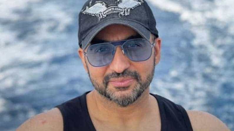 রাজের বিরুদ্ধে সাক্ষ্য চার কর্মচারীর, গুপ্ত লকার থেকে উদ্ধার নথি রাজের বিরুদ্ধে সাক্ষ্য চার কর্মচারীর, গুপ্ত লকার থেকে উদ্ধার নথি