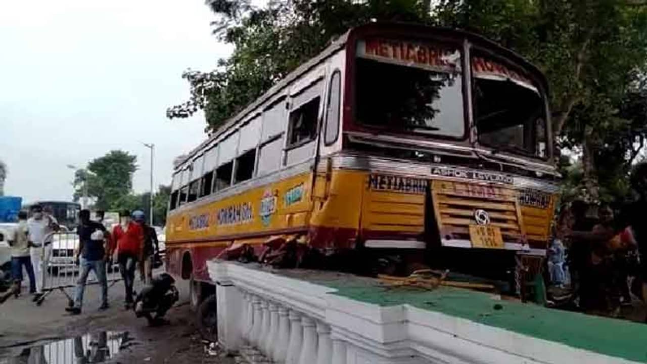 পুলিশের খাতায় ৮৪ টি অভিযোগ! আগেও আইন ভেঙেছে রেড রোড দুর্ঘটনার এই ঘাতক বাস