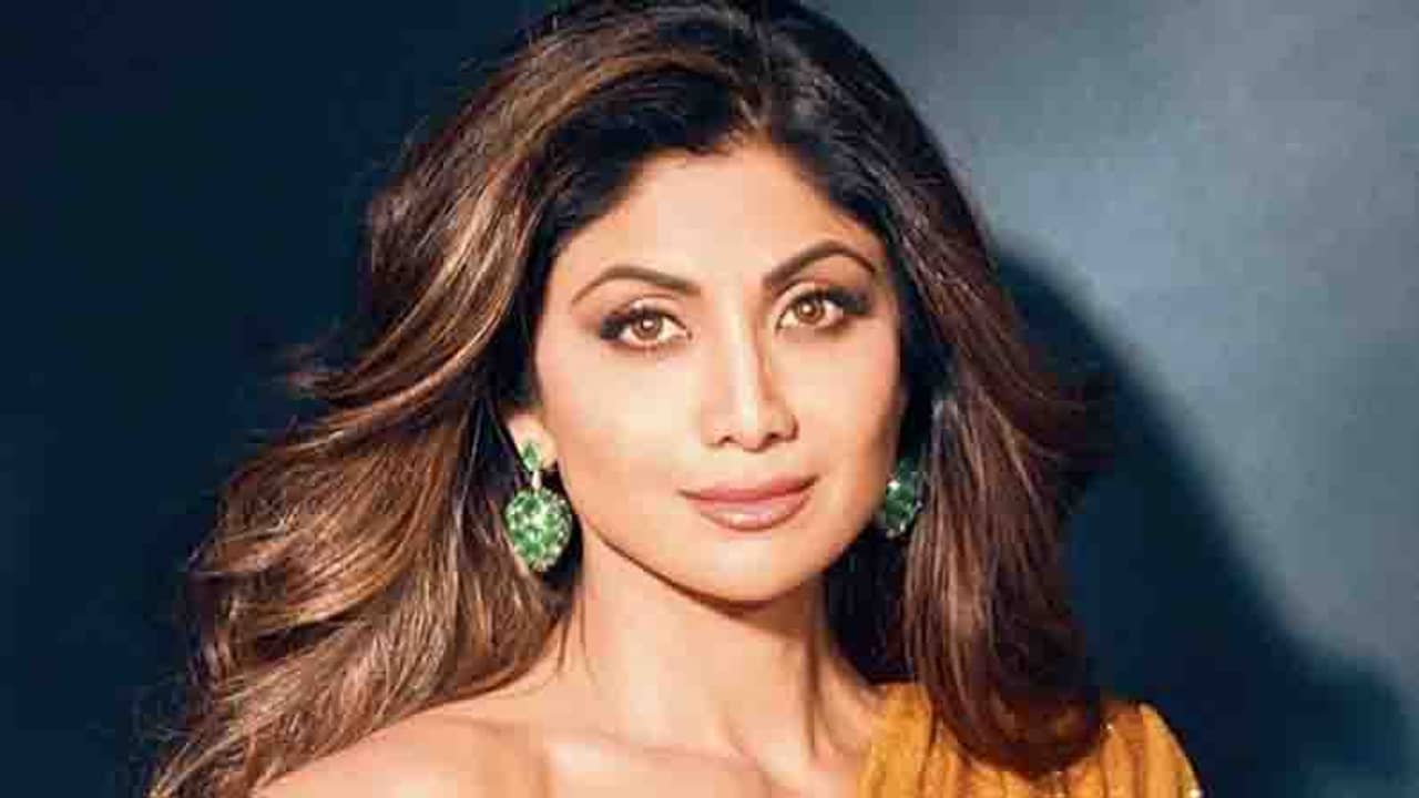 আর্থিক প্রতারণা মামলায় শিল্পাকে নোটিস পুলিসের, আরও বিপাকে কুন্দ্রা পরিবার