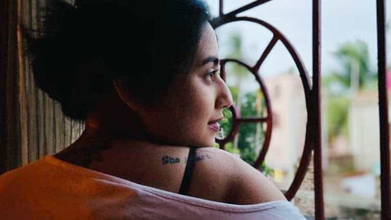 স্বস্তিকার ‘আনকাট ইভনিং’, লুকিয়ে ভিডিয়ো করলেন অন্য কেউ! স্বস্তিকার ‘আনকাট ইভনিং’, লুকিয়ে ভিডিয়ো করলেন অন্য কেউ!