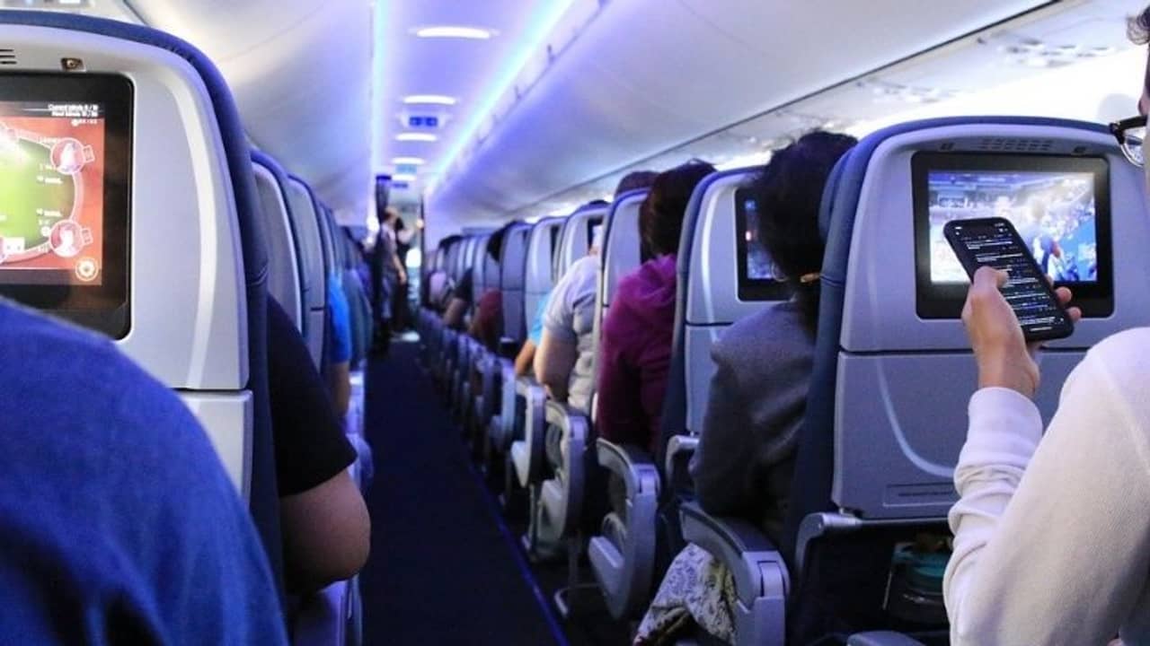 আনলকের আরও এক ধাপ, ইংল্যন্ডে এ বার কোয়ারেন্টাইনও এড়াতে পারবে কয়েকটি দেশের যাত্রীরা