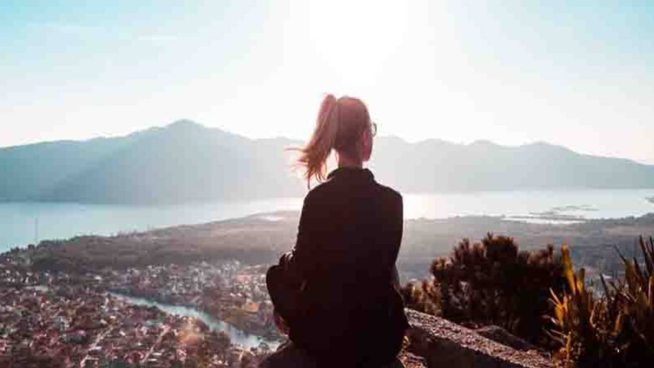 সোলো ট্রিপে যাচ্ছেন? মাথায় রাখুন ৫টি বিষয়