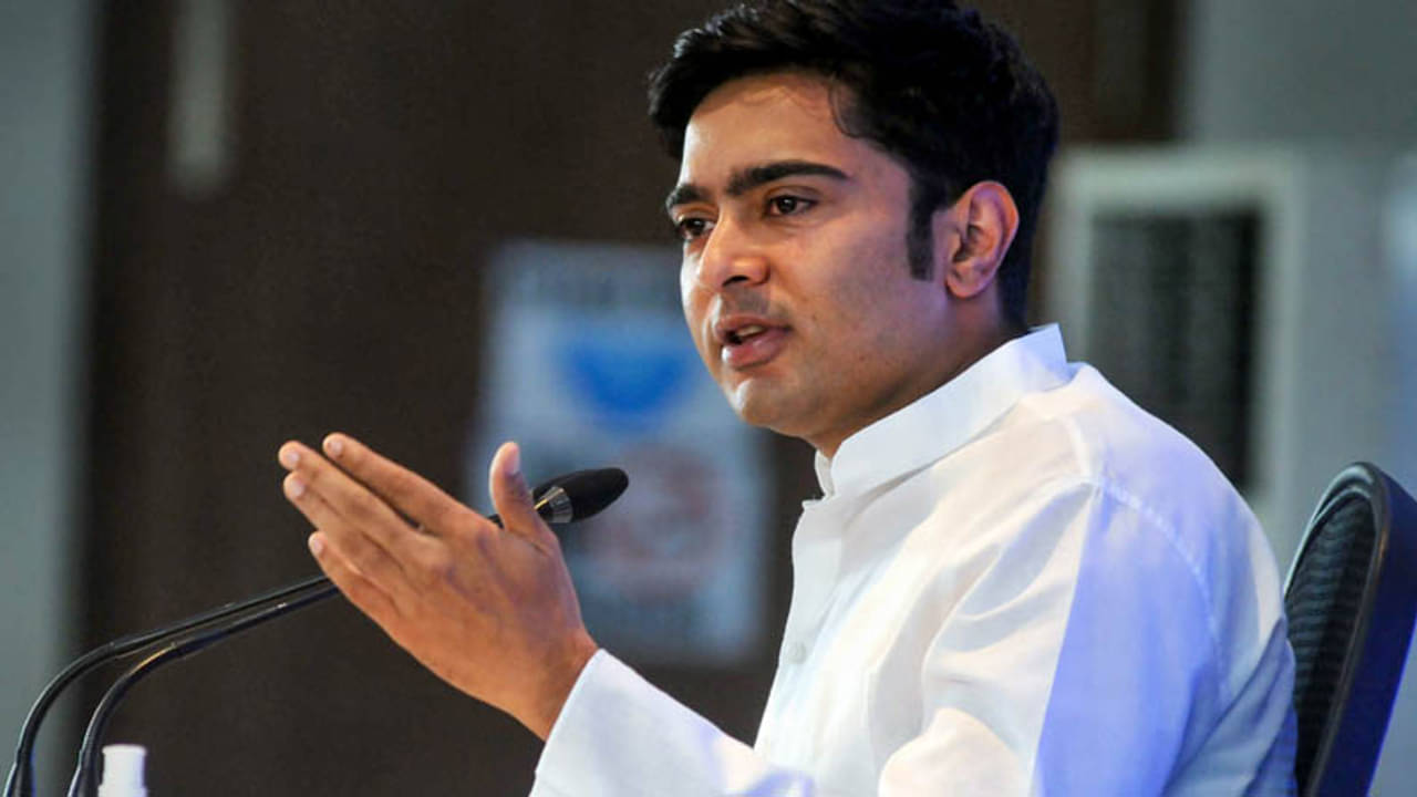 দফতরে গিয়েই কয়লা কেলেঙ্কারিতে ইডি-র মুখোমুখি হবেন অভিষেক, আজই দিল্লি রওনা