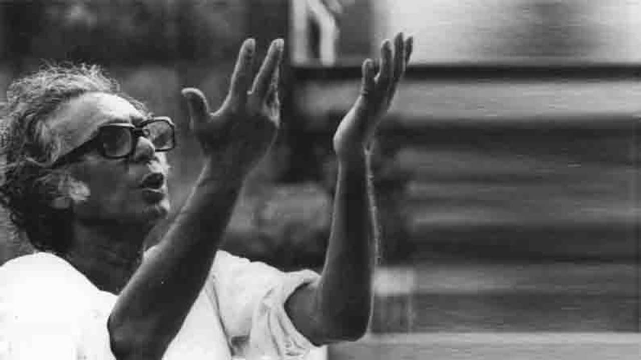 মৃণাল সেনের পরিচালনায় অপর্ণা সেন ও গিরিশ কার্নাড; শর্ট ফিল্ম পোস্ট করলেন মৃণাল পুত্র কুণাল