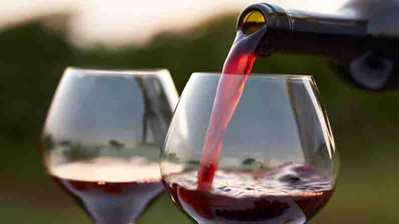 পরের গ্রাসে মদ ঢালার আগে দুবার ভাবুন! হুহু করে বাড়ছে ক্যান্সারের সম্ভাবনা