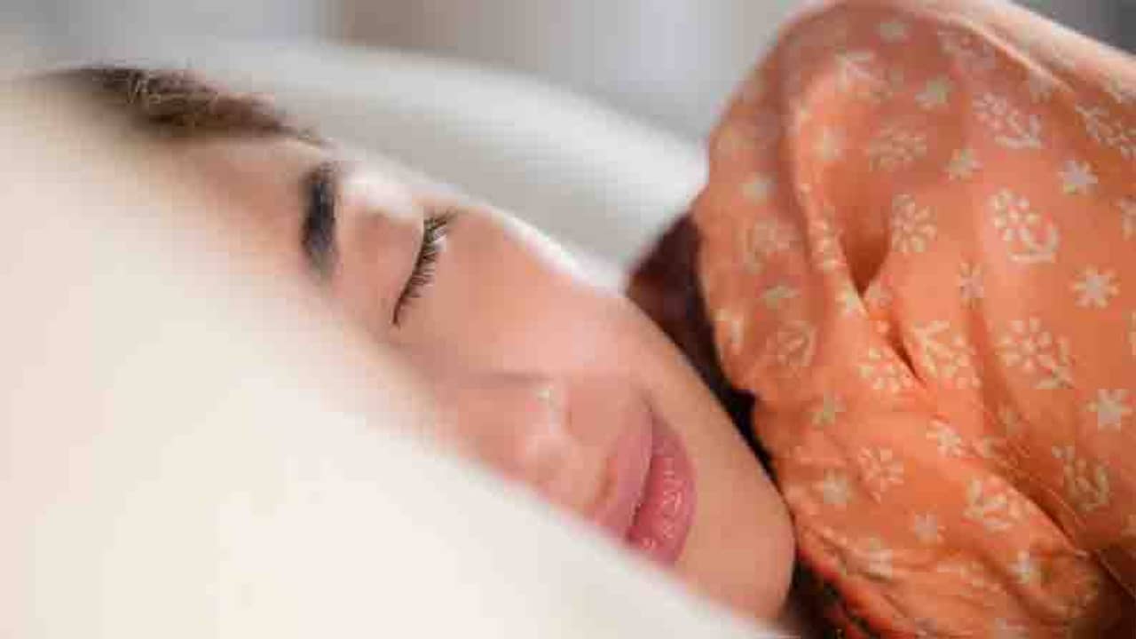 Sleep Problems: ভাল ঘুম পেতে খান এই খাবার, ডাকুন ঘুমপরীকে