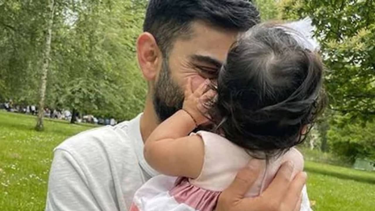 Baby Vamika: ভামিকার ছয় মাস, সন্তানের অদেখা ছবি প্রকাশ্যে আনলেন মা অনুষ্কা