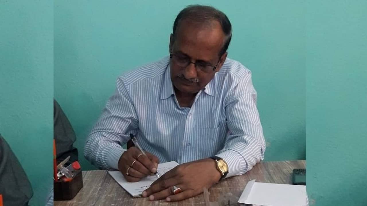 পুরসভায় গুলিকাণ্ডের জের, ইস্তফা ভাটপাড়া মুখ্য পুরপ্রশাসকের