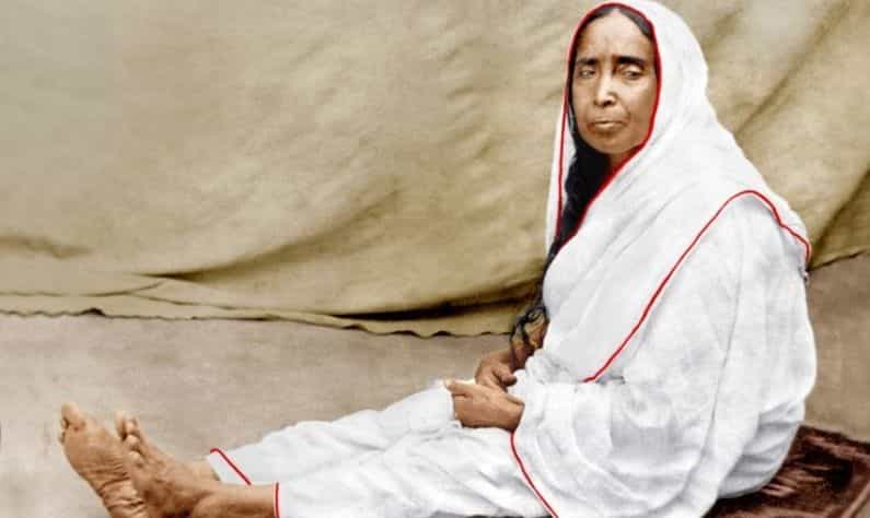 সারদা দেবীর অভাবী বাপের বাড়িতে হঠাত করে জগদ্ধাত্রী পুজো শুরু হয়, কেন জানেন? সারদা দেবীর অভাবী বাপের বাড়িতে হঠাত করে জগদ্ধাত্রী পুজো শুরু হয়, কেন জানেন?
