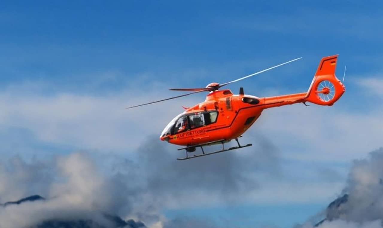 পর্যটক টানতে এবার কাশ্মীরে চালু হতে পারে হেলিকপ্টার পরিষেবা!