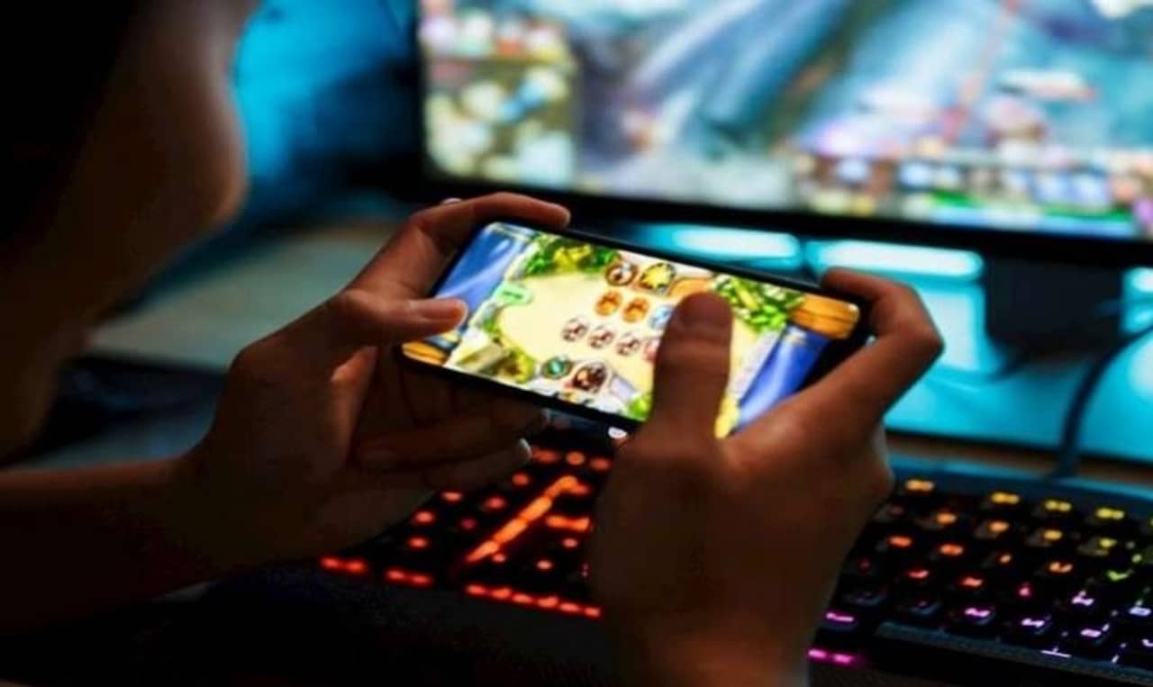 Online games: লকডাউনের জেরে বৃদ্ধি পেয়েছে জনপ্রিয়তা! অনলাইন গেমিং নিয়ে কেরিয়ার গড়তে চান?