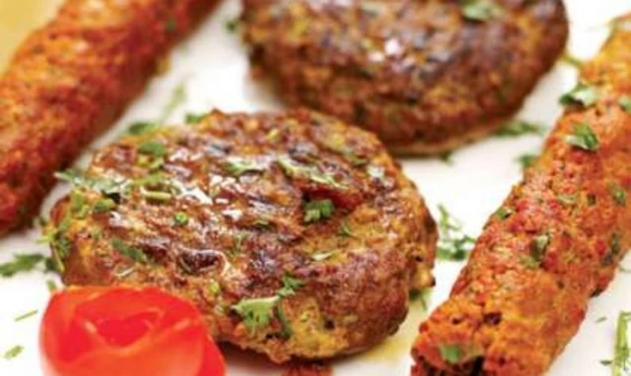 Recipe: আলু-গাজর দিয়ে তৈরি ভেজ কাবাবের স্বাদ একবার নিলে ভোলার নয়!