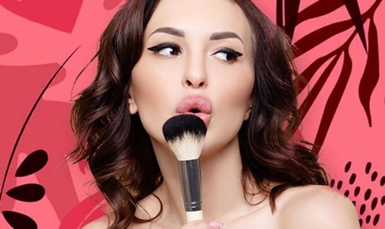 জরুরি অবস্থায় ব্রণ-টাক-কালো দাগ দূর করবেন কীভাবে, রইল কিছু উপায়