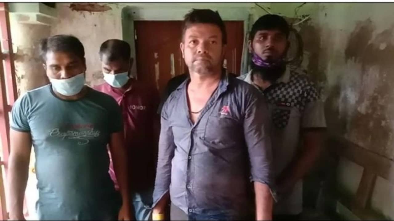 বাংলায় বাংলাদেশি প্রবেশ করানোর অভিযোগে গ্রেফতার বিজেপি নেতা!